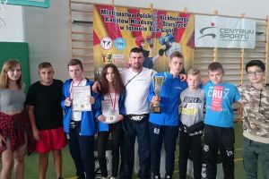 Trzy medale Rebelii na Mistrzostwach Polski Kadetów w Kick - boxing Kick - Light. Na pudle Armin Wilczewski, Nikola Zaborowska i Marcin Treder 