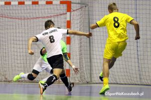 FC Kartuzy - Futsal Leszno dziś w Kiełpinie. Gospodarze powalczą o pierwsze zwycięstwo z byłymi reprezentantami Polski