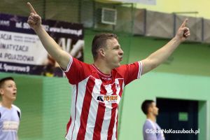 Pomorski Futbol Cup 2017. Vamos Gdańsk najlepszy z 38 zespołów w turnieju seniorów w Przodkowie