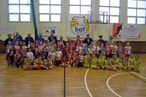 Gwiazdkowy Turniej Koszykówki o Puchar Burmistrza Kartuz. Zagrały adeptki basketu z sześciu szkół