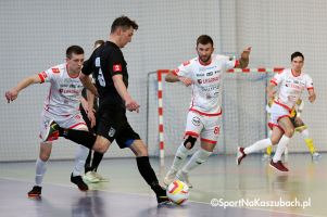 FC Kartuzy - Futsal Leszno. Dobra gra, ale porażka z liderem na zakończenie sezonu w Kiełpinie