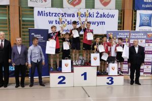 Samuel Michna na podium Mistrzostw Polski Żaków w Krakowie