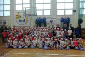 Uczennice z siedmiu szkół zagrały w Gwiazdkowym Turnieju Koszykówki o Puchar Burmistrza Kartuz