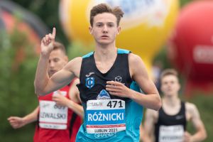 Krzysztof Różnicki mistrzem Polski juniorów w biegu na 800 metrów