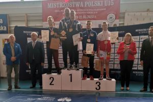 Noe Wolski i Szymon Treder na podium Mistrzostw Polski Młodzików w Zapasach